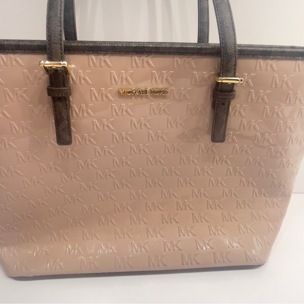 Michael Kors Embossed Patent Leather Tote & Wallet Fawn Pink/Brown - Picture 3 of 13